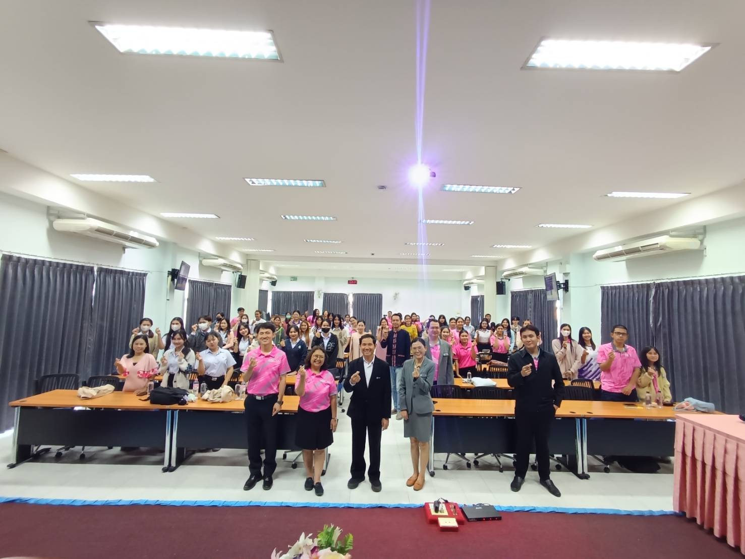 วันอังคารที่ 25 กุมภาพันธ์ 2568 กิจกรรมพัฒนาศักยภาพนักศึกษา ด้านการจัดการการเงินส่วนบุคคล   หัวข้อ 