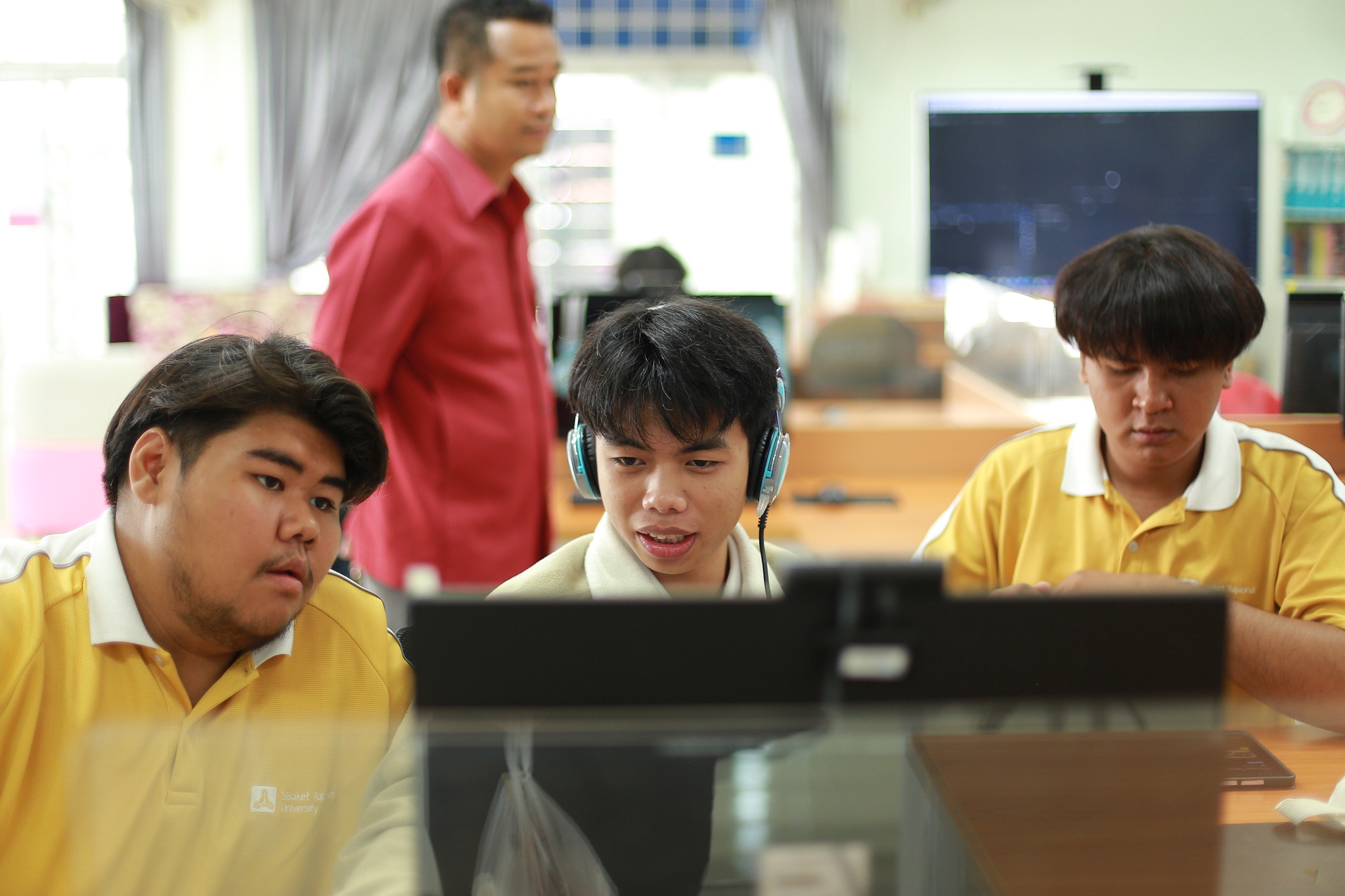 5 ก.ย. 67 ณ ห้องปฏิบัติการทักษะทางภาษา อาคารอินทนิล คณะบริหารธุรกิจและการจัดการ มหาวิทยาลัยราชภัฏอุบลราชธานีการอบรมเชิงปฏิบัติการโปรแกรมตัดต่อวิดีโอ Adobe Premiere Pro และการประกวดตัดต่อคลิปสร้างสรรค์สำหรับนักเรียนนักศึกษา (DAY 2) ?บริหารธุรกิจวิชาการ?