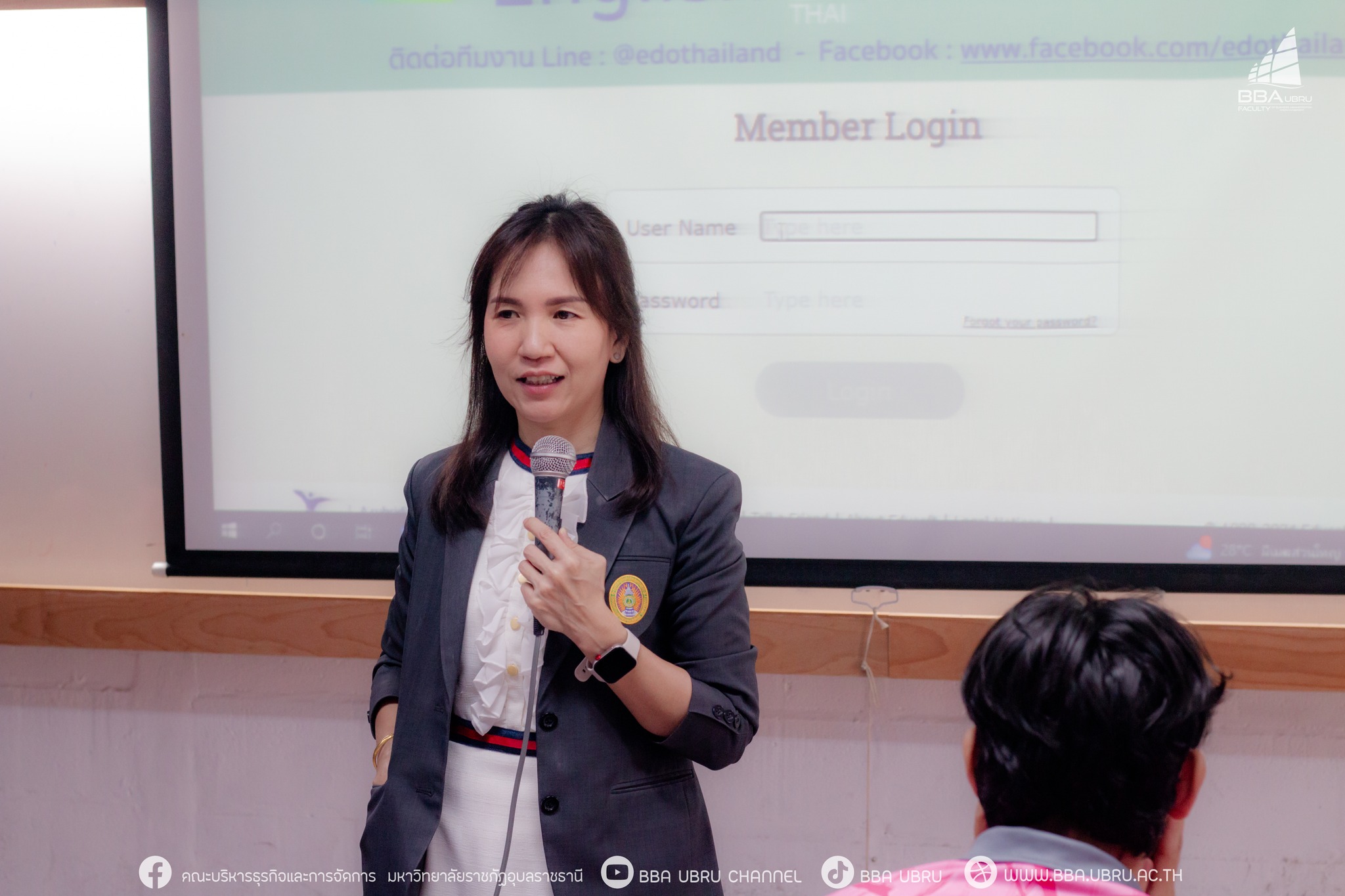 จัดอบรมเชิงปฏิบัติการ หัวข้อ การให้ความรู้ด้านภาษาอังกฤษ