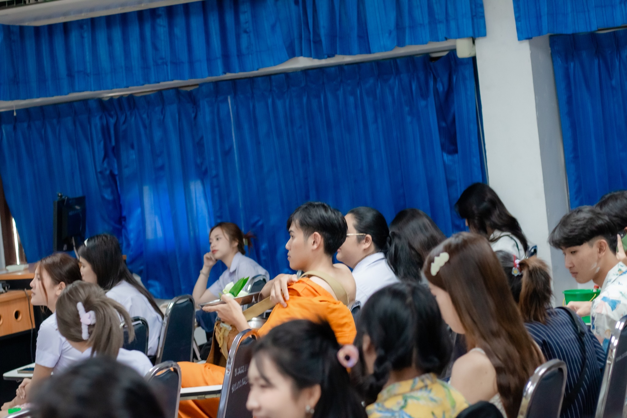 เราชอบตัวเองตอนเผลอ แล้วเธอชอบเราตอนไหน #นิเทศศาสตร์ ---------------------------------------------- กิจกรรมทวนสอบผลสัมฤทธิ์การจัดการเรียนการสอน  ในรายวิชาการสื่อสารเพื่อการโน้มน้าวใจ  ผลลัพธ์ที่ได้จากการเรียนรู้ : นักศึกษาได้เรียนรู้ในวิธีการนำเสนอการสื่อ