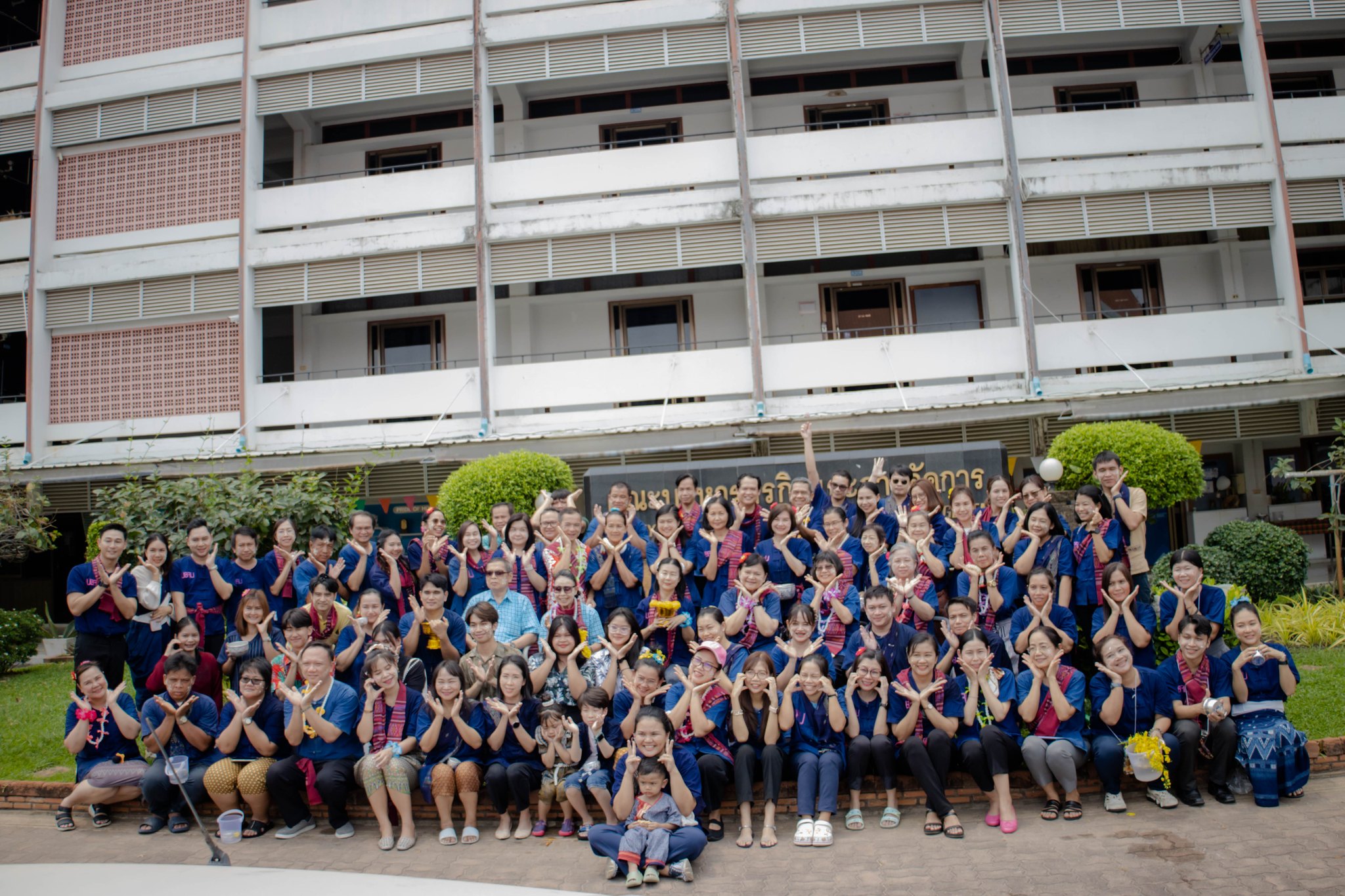 วันที่ 10 เม.ย. 67 โครงการ BBA Smart Culture ส่งเสริมทำนุบำรุงศิลปวัฒนธรรม ณ ใต้อาคารเรียน 8
