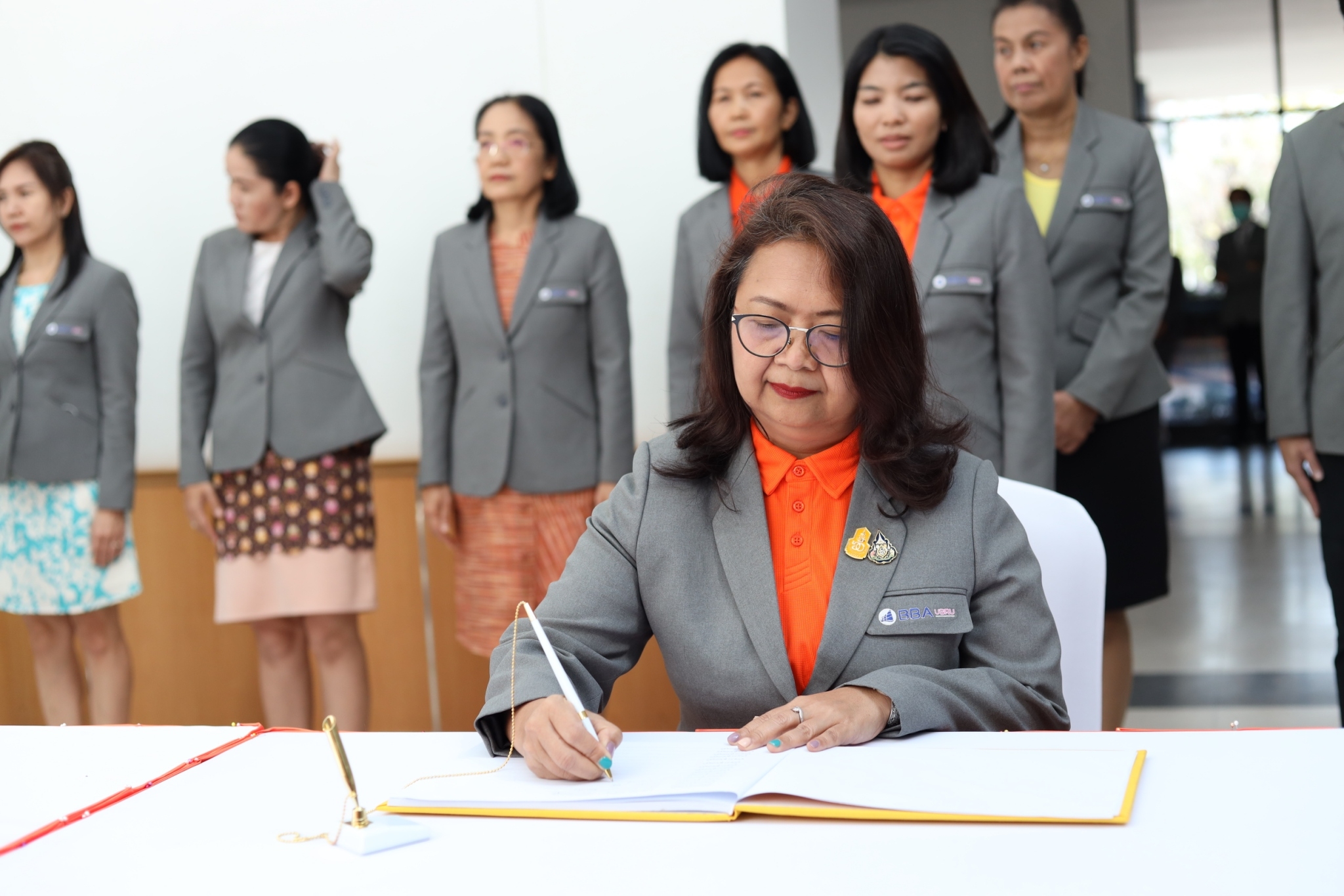 วันที่ 28 ธ.ค 65 ณ อาคารเรียนและปฏิบัติการ มหาวิทยาลัยราชภัฏอุบลราชธานี:ลงนามถวายพระพร สมเด็จพระเจ้าลูกเธอ เจ้าฟ้าพัชรกิติยาภา นเรนทิราเทพยวดี กรมหลวงราชสาริณีสิริพัชร มหาวัชรราชธิดา