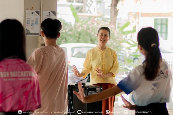 16 ก.ค. 67 รองศาสตราจารย์ ดร.ประนอม  คำผา  คณบดีคณะบริหารธุรกิจและการจัดการ ร่วมให้กำลังใจ 