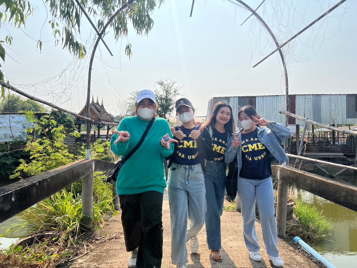 กิจกรรมการพัฒนาศักยภาพของผู้ประกอบการชุมชนเชิงสร้างสรรค์ ณ อำเภอเขมราฐ จ.อุบลราชธานี ในวันที่ 20 กุมภาพันธ์ 2567  คุณเกียรติศักดิ์ กาเผือกงาม และคุณบุญเพ็ง กาเผือกงาม เจ้าของธุรกิจ    เสาปูนสามแยก สาขานาเจริญ กล่าวว่า "การทำธุรกิจด้วยหัวใจ ซื่อสัตย์กับลูก