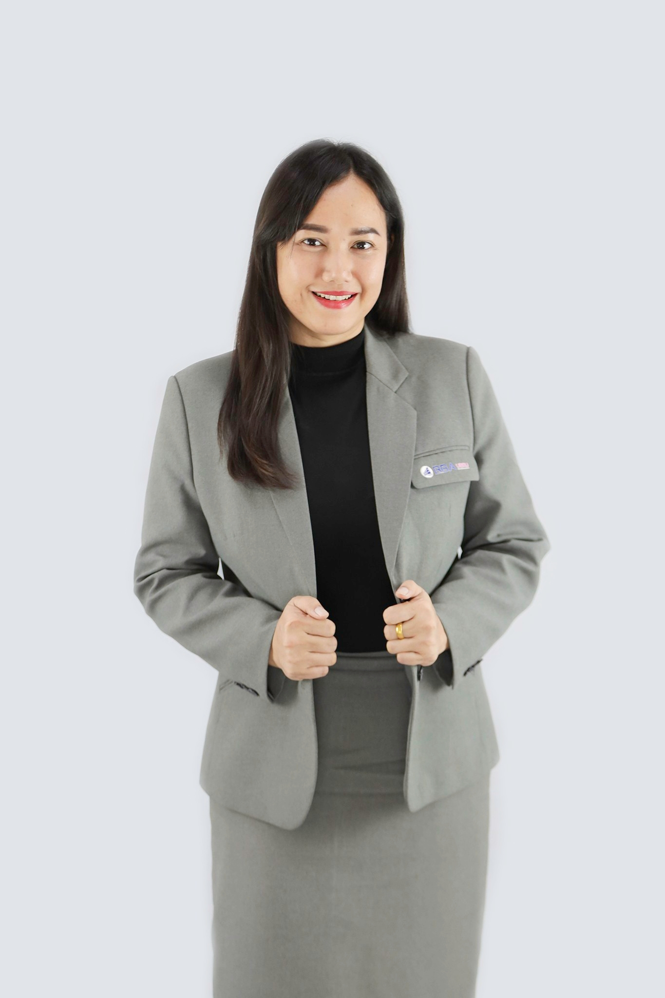 นางสาวรัตติยา พื้นนวล